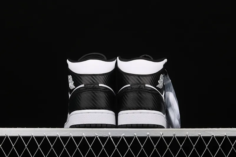 All Categories Air Jordan Jordan Series Basketball Shoes Air Jordan 1 Mid Air Jordan 1 Mid "All-Star" AJ1 Joe 1 China All-Star Black and White Patent Leather Mid-top Versatile Casual Sports Shoes DD1649-001